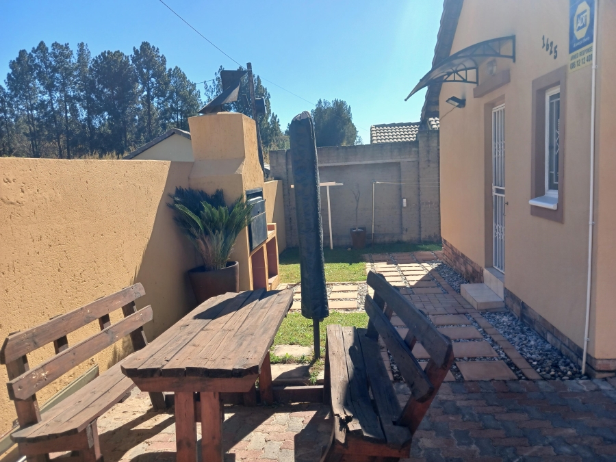 2 Bedroom Property for Sale in Bloubosrand Gauteng