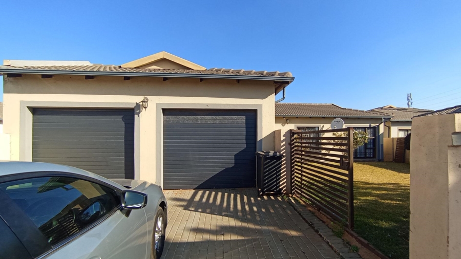 3 Bedroom Property for Sale in Magaliesberg Country Estate Gauteng