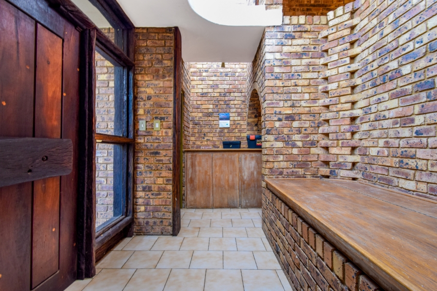 4 Bedroom Property for Sale in Moreleta Park Gauteng