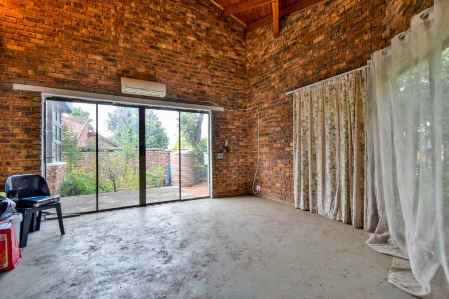 4 Bedroom Property for Sale in Moreleta Park Gauteng