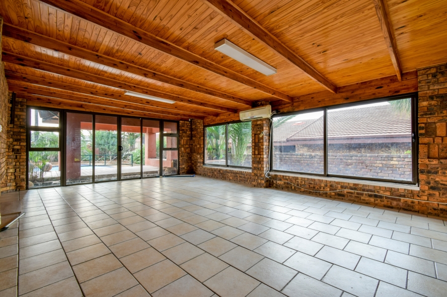 4 Bedroom Property for Sale in Moreleta Park Gauteng