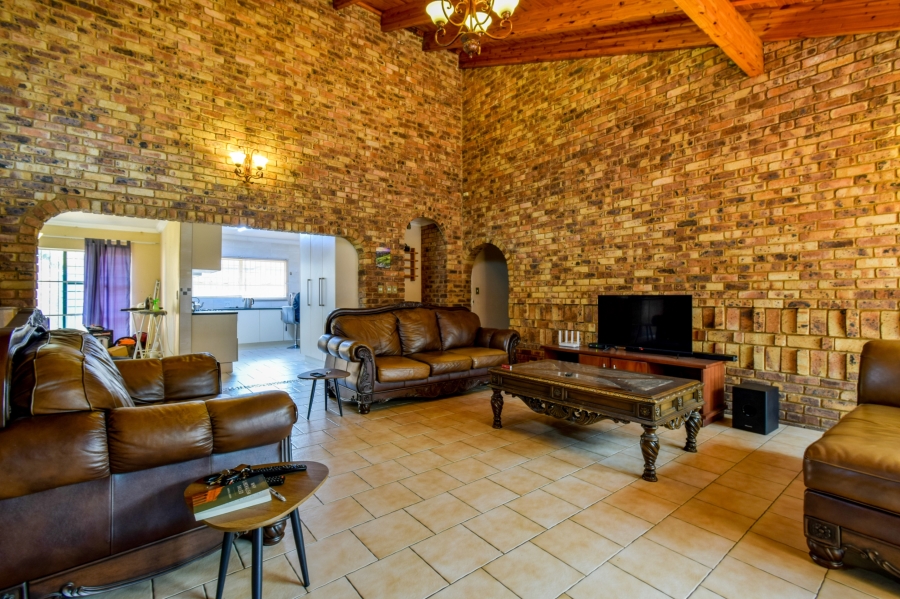 4 Bedroom Property for Sale in Moreleta Park Gauteng