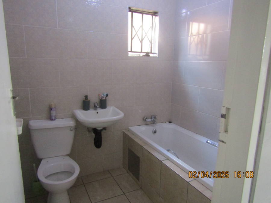 3 Bedroom Property for Sale in Greenfields Gauteng