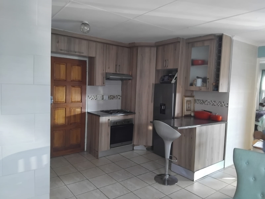 3 Bedroom Property for Sale in Greenfields Gauteng