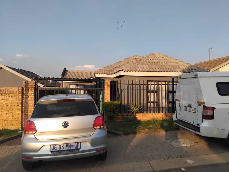 3 Bedroom Property for Sale in Greenfields Gauteng