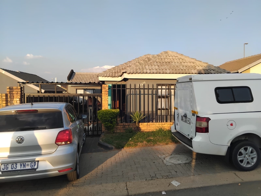 3 Bedroom Property for Sale in Greenfields Gauteng