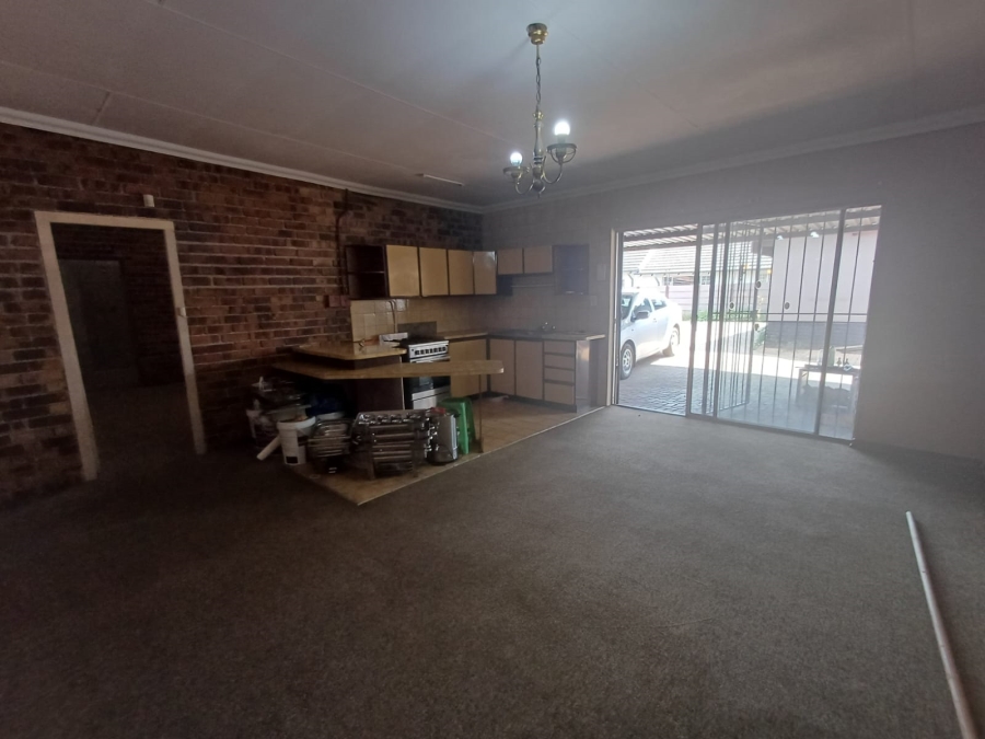 To Let 1 Bedroom Property for Rent in Witpoortjie Gauteng