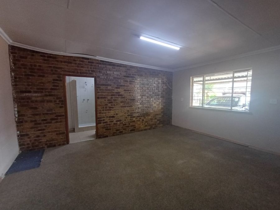 To Let 1 Bedroom Property for Rent in Witpoortjie Gauteng