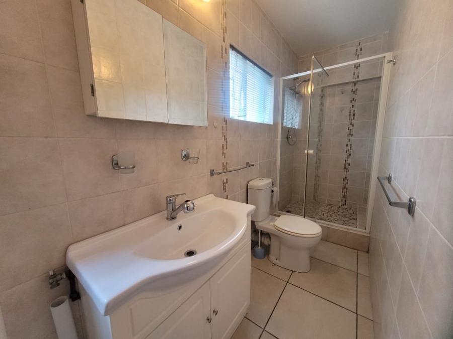 To Let 1 Bedroom Property for Rent in Roodepoort Gauteng