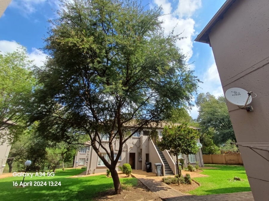 2 Bedroom Property for Sale in Wilgeheuwel Gauteng