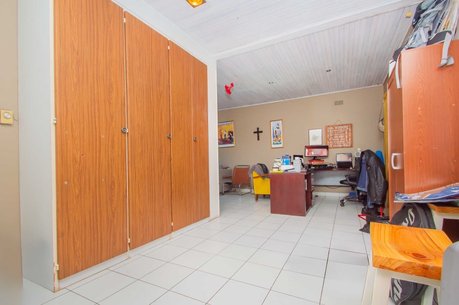 4 Bedroom Property for Sale in Horison Park Gauteng