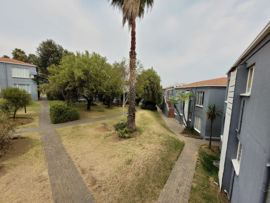 2 Bedroom Property for Sale in Radiokop Gauteng