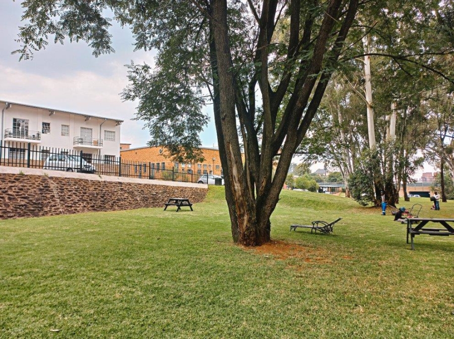 1 Bedroom Property for Sale in Braamfontein Gauteng