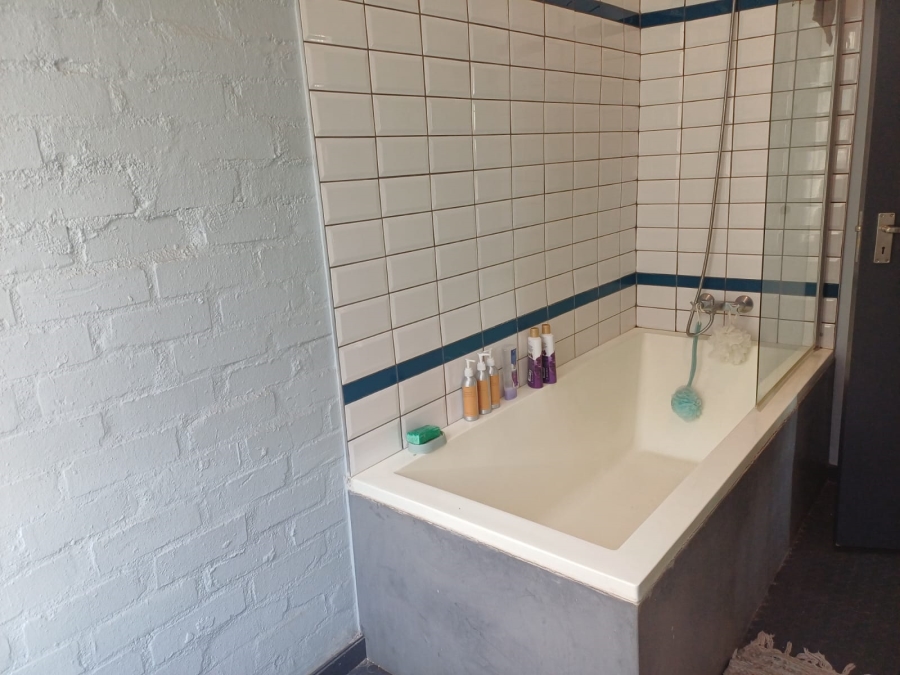 1 Bedroom Property for Sale in Braamfontein Gauteng