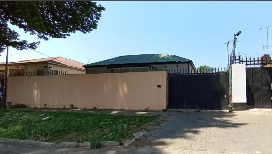 3 Bedroom Property for Sale in Bezuidenhout Valley Gauteng