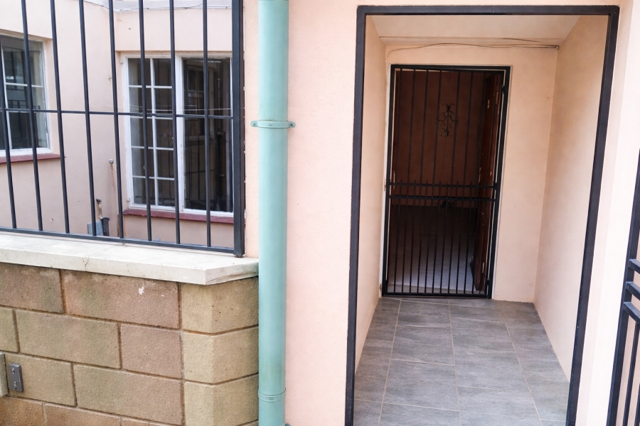 2 Bedroom Property for Sale in Jeppestown Gauteng