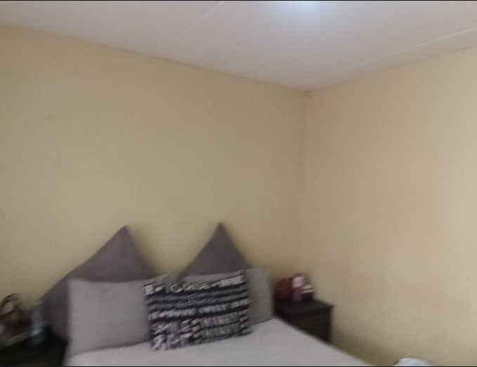 To Let 2 Bedroom Property for Rent in Mondeor Gauteng