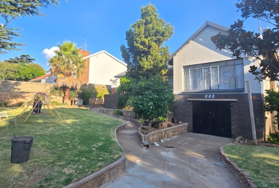 3 Bedroom Property for Sale in Linmeyer Gauteng