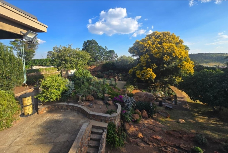 3 Bedroom Property for Sale in Linmeyer Gauteng