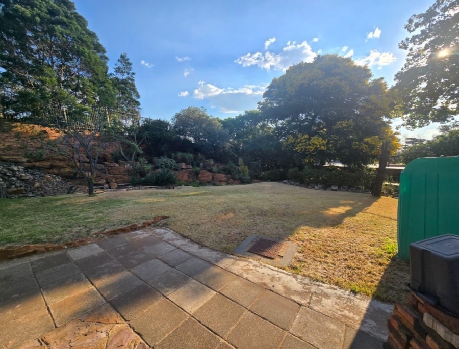 3 Bedroom Property for Sale in Linmeyer Gauteng