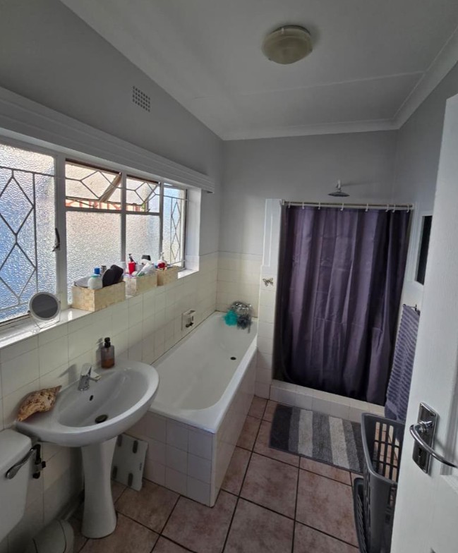 3 Bedroom Property for Sale in Linmeyer Gauteng