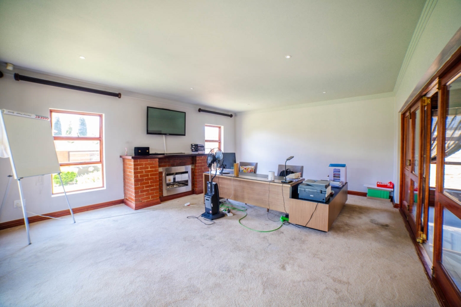 To Let 4 Bedroom Property for Rent in Carlswald North Estate Gauteng