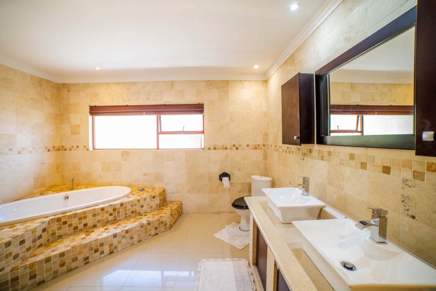 To Let 4 Bedroom Property for Rent in Carlswald North Estate Gauteng