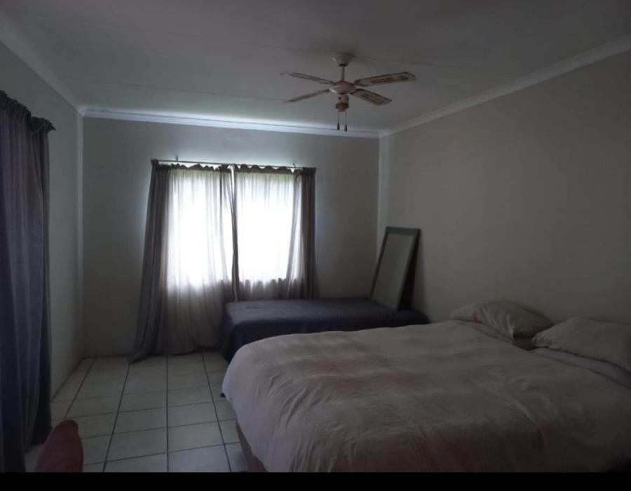 4 Bedroom Property for Sale in Lusthof Gauteng