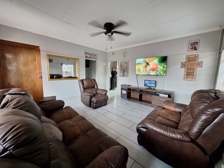 3 Bedroom Property for Sale in Wentworth Park Gauteng