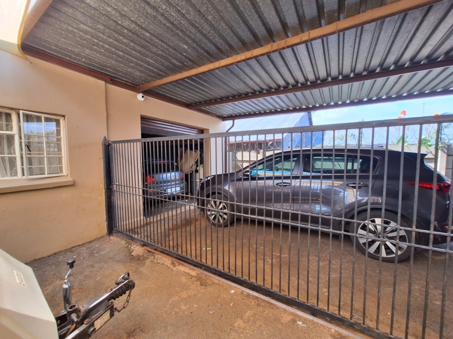 3 Bedroom Property for Sale in Wentworth Park Gauteng