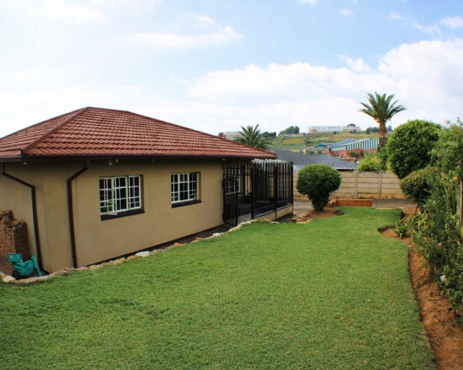 3 Bedroom Property for Sale in Wentworth Park Gauteng