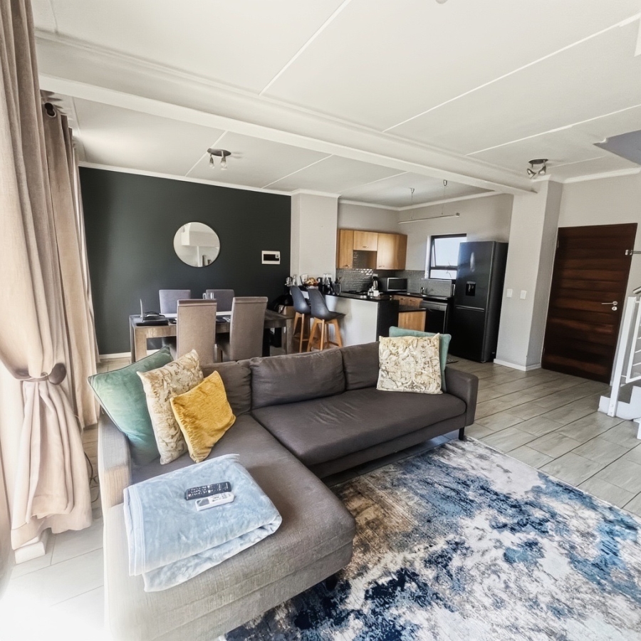 2 Bedroom Property for Sale in Sunninghill Gauteng