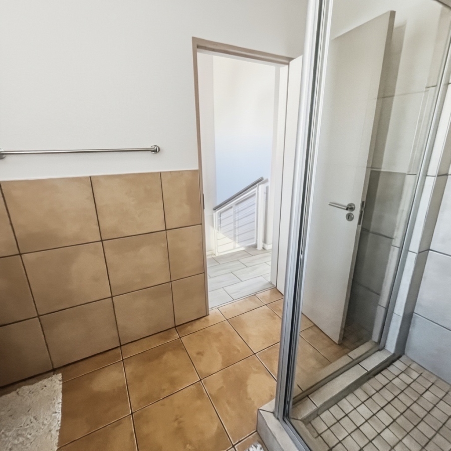 2 Bedroom Property for Sale in Sunninghill Gauteng