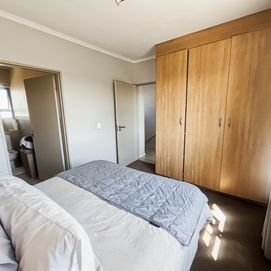 2 Bedroom Property for Sale in Sunninghill Gauteng