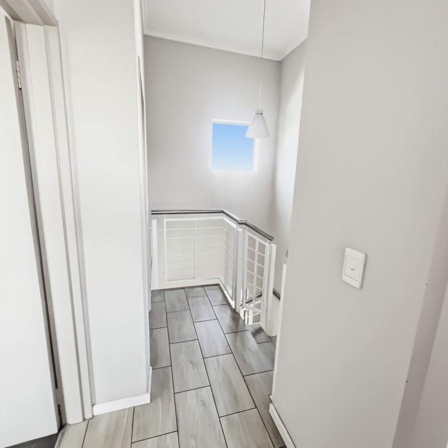 2 Bedroom Property for Sale in Sunninghill Gauteng