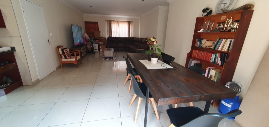 To Let 3 Bedroom Property for Rent in New Redruth Gauteng