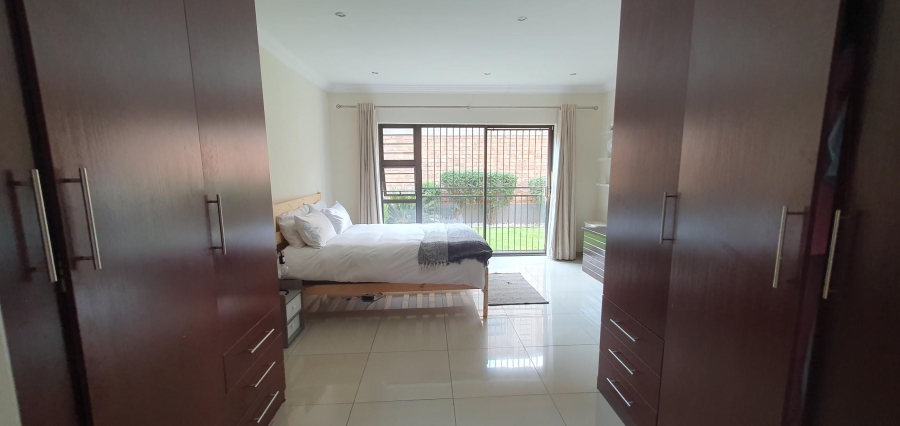 To Let 3 Bedroom Property for Rent in New Redruth Gauteng