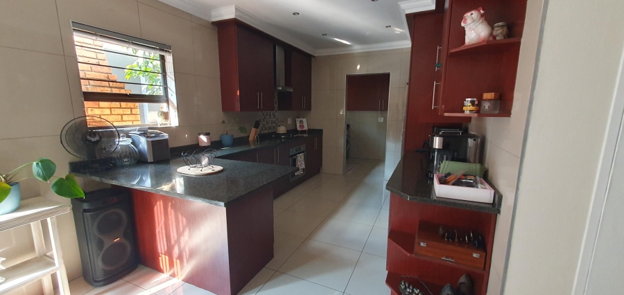 To Let 3 Bedroom Property for Rent in New Redruth Gauteng