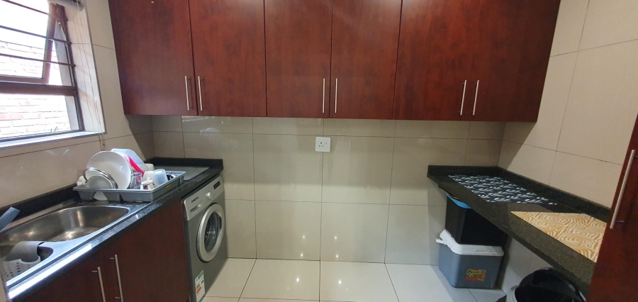To Let 3 Bedroom Property for Rent in New Redruth Gauteng