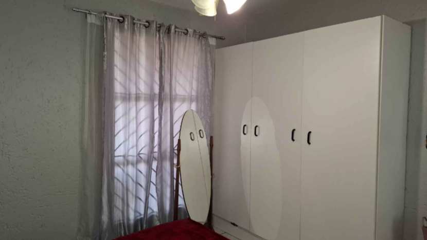 1 Bedroom Property for Sale in Brackendowns Gauteng