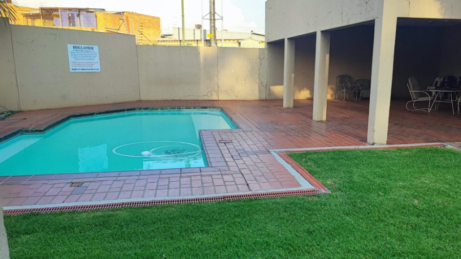 1 Bedroom Property for Sale in Brackendowns Gauteng