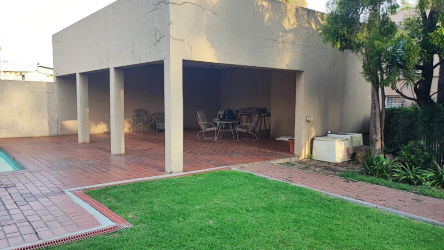 1 Bedroom Property for Sale in Brackendowns Gauteng