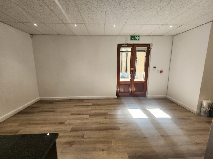To Let Commercial Property for Rent in Strathavon Gauteng