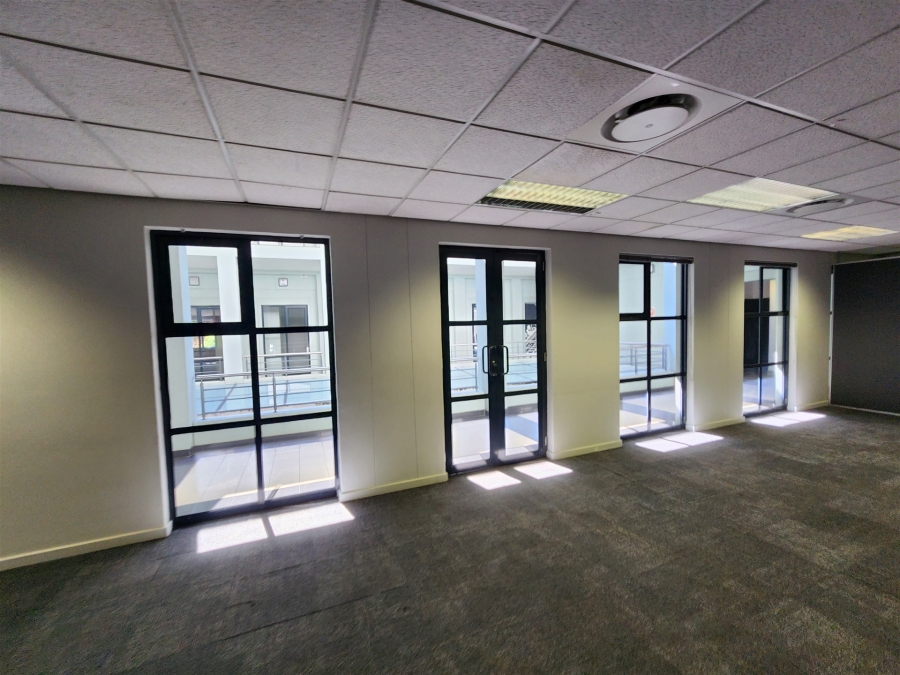 To Let Commercial Property for Rent in Barlow Park Gauteng