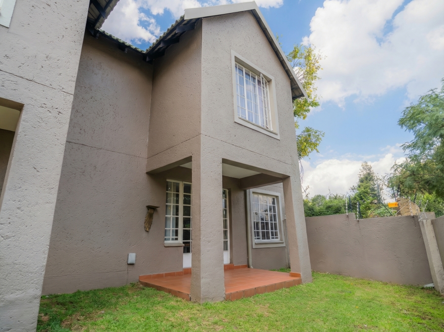3 Bedroom Property for Sale in Bassonia Rock Gauteng