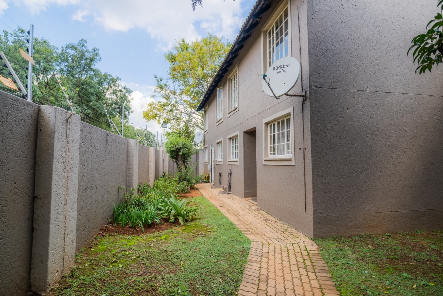 3 Bedroom Property for Sale in Bassonia Rock Gauteng