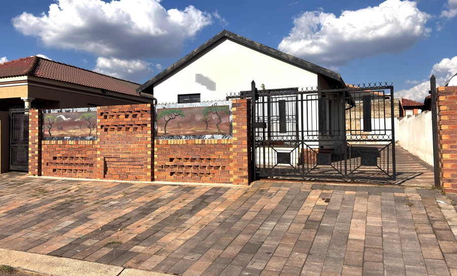 2 Bedroom Property for Sale in Birch Acres Gauteng