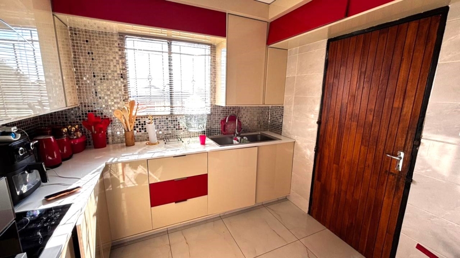 2 Bedroom Property for Sale in Birch Acres Gauteng