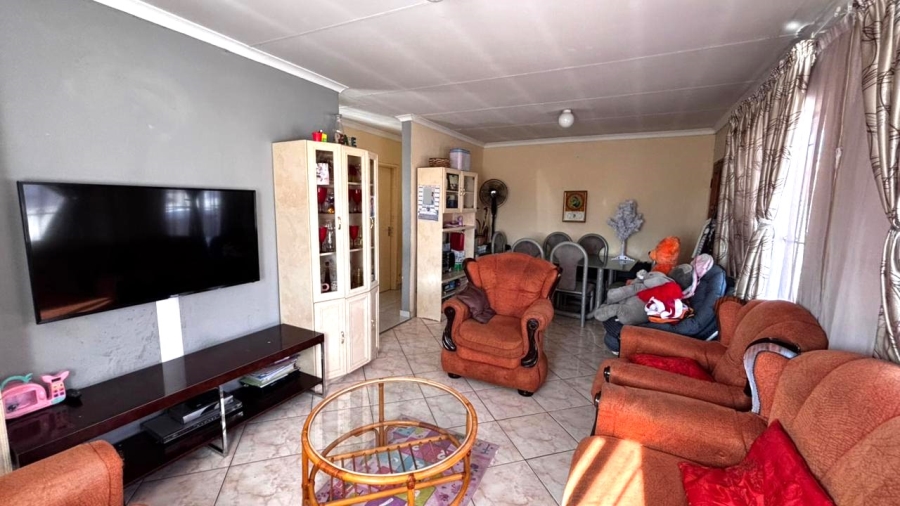 2 Bedroom Property for Sale in Birch Acres Gauteng