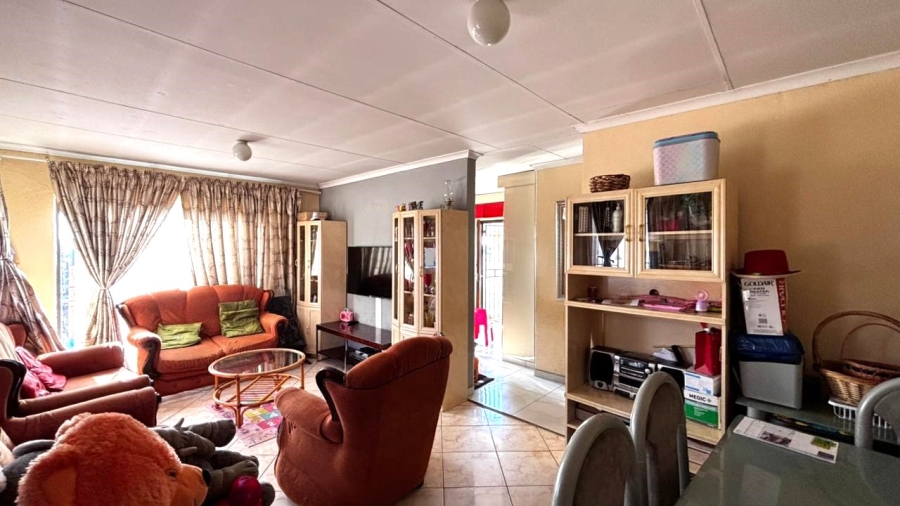2 Bedroom Property for Sale in Birch Acres Gauteng